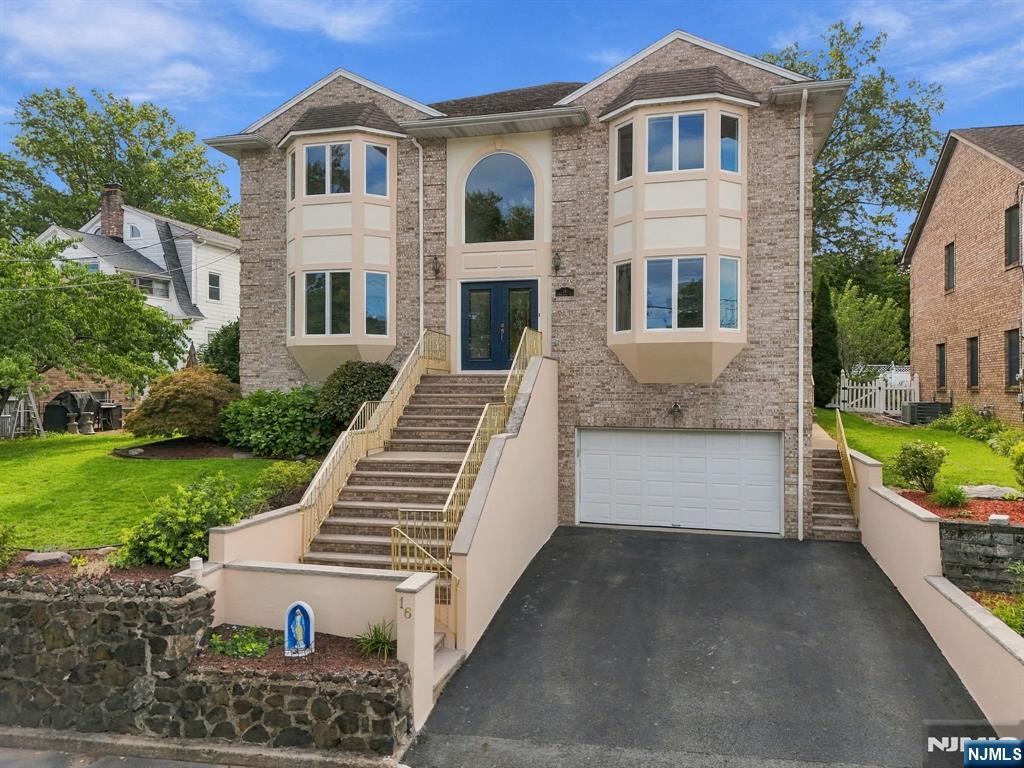 16 Sunset Drive