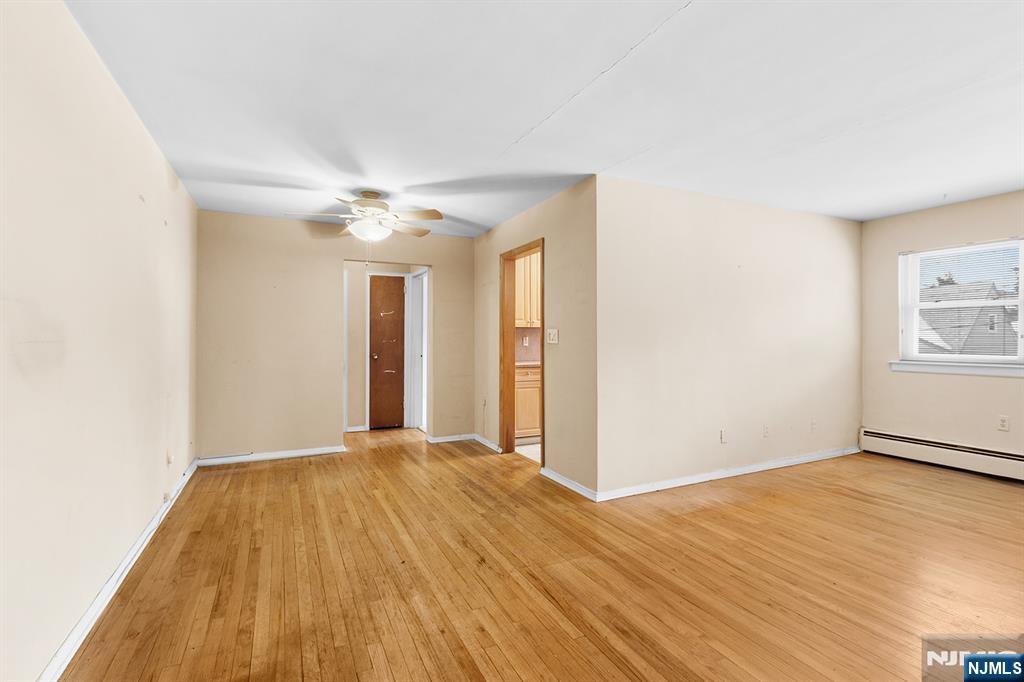 Homes for Sale in Northern NJ | ThisIsRiverEdge.com 1628 Valley Street 2A