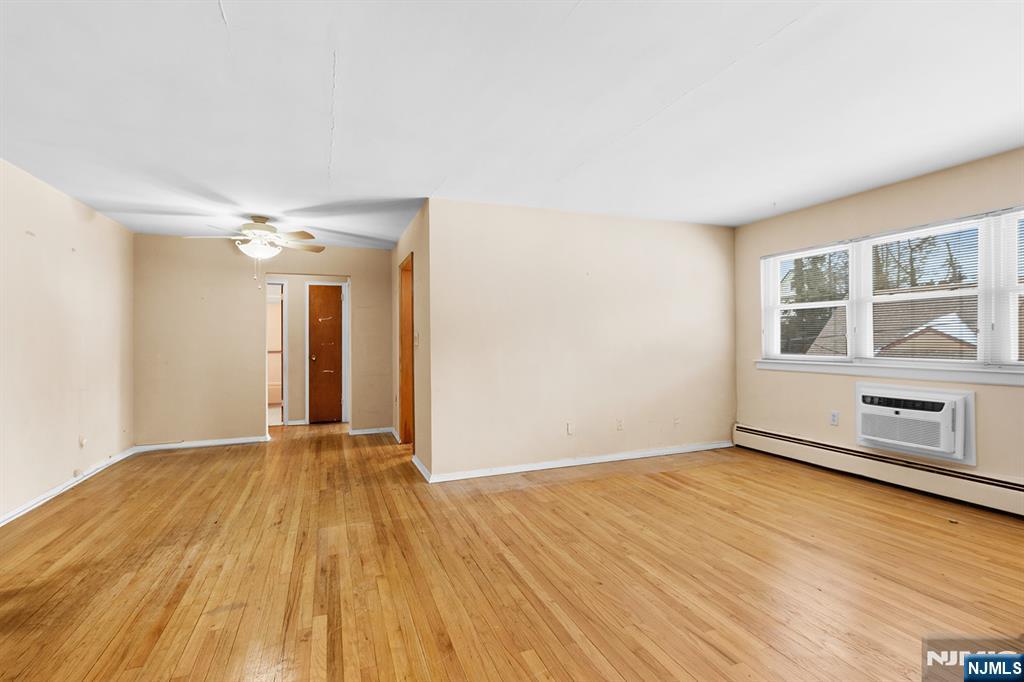 Homes for Sale in Northern NJ | ThisIsRiverEdge.com 1628 Valley Street 2A