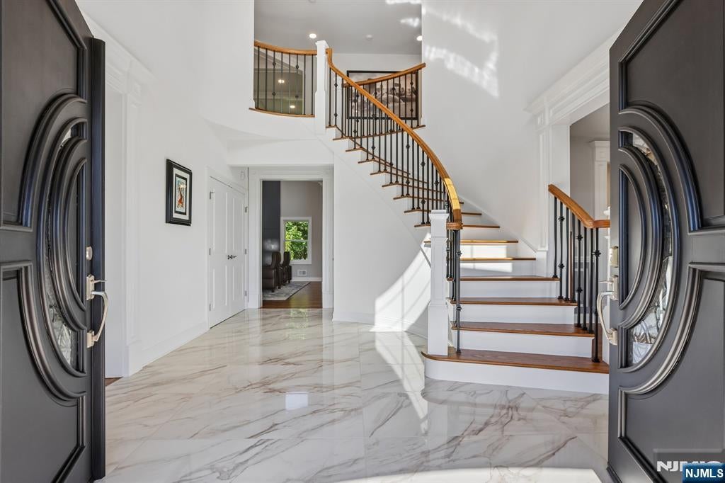 10 Massola Drive