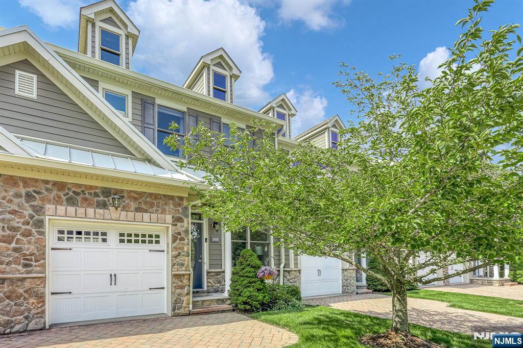 1004 Whitney Lane