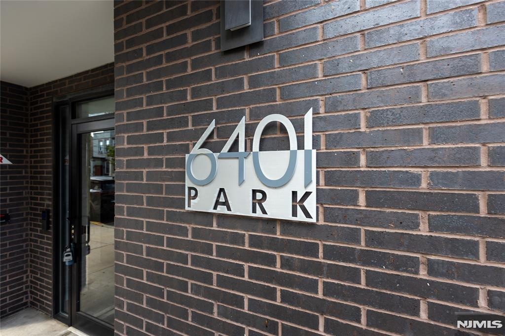 6401 Park Avenue 401