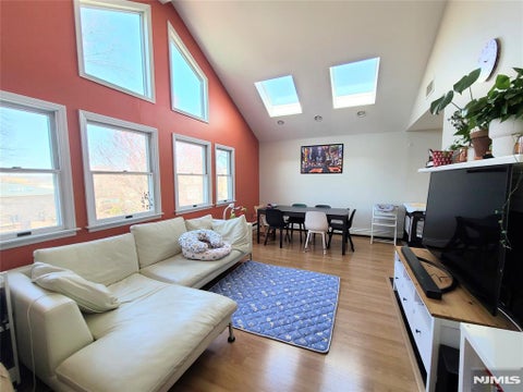 Photo of 515 Broad Ave #2ND, Palisades Park, NJ 07650 (MLS # 26024383)