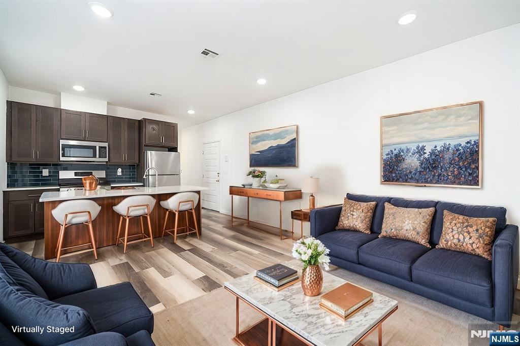430 Ocean Avenue, Jersey City, New Jersey - 6 Bedrooms  
5 Bathrooms  
10 Rooms - 