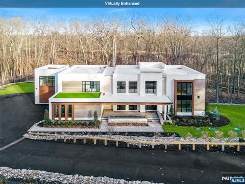 10 Big Ramapo Road Saddle River NJ 07458