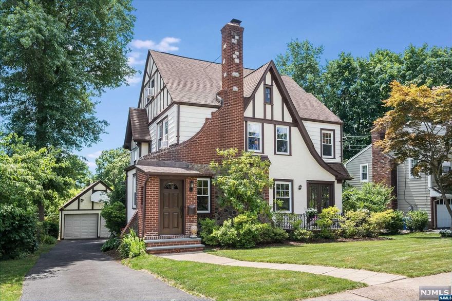 Perfectly located 4 BR,2 full, 2 half bth Colonial Glen Rock.Graceful foyer w/coat closet leads to enormous LR w/centerpiece fpl of natural stones & on to FDR,adorned by stained glass window.Stunning kitchen glistens w/quartz counters,high end stainless appls & isl w/counter seating.Lovely built-in banquette is perfect spot for informal dining w/SGD adding plenty of sunshine & overlooking L-shaped deck leading to patio & private yard.Radiant heated floor in the kitchen continues to the renovated PR finished w/lovely walls of travertine.Gleaming HW floors w/walnut inlays continue up to BRs,incl the original primary BR w/enormous WIC & stunning renovated hall bth.3rd level where the perfect primary suite awaits-spacious BR & gorgeous bth w/oversized shower.Lower level w/fabulous rec rm,exercise rm,laund,storage & PR.Long list of updates/upgrades + ideal location in heart of Glen Rock w/top-rated schools,convenient downtown dining,shopping & beautiful town pool!