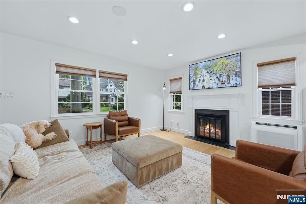 102 Mortimer Avenue