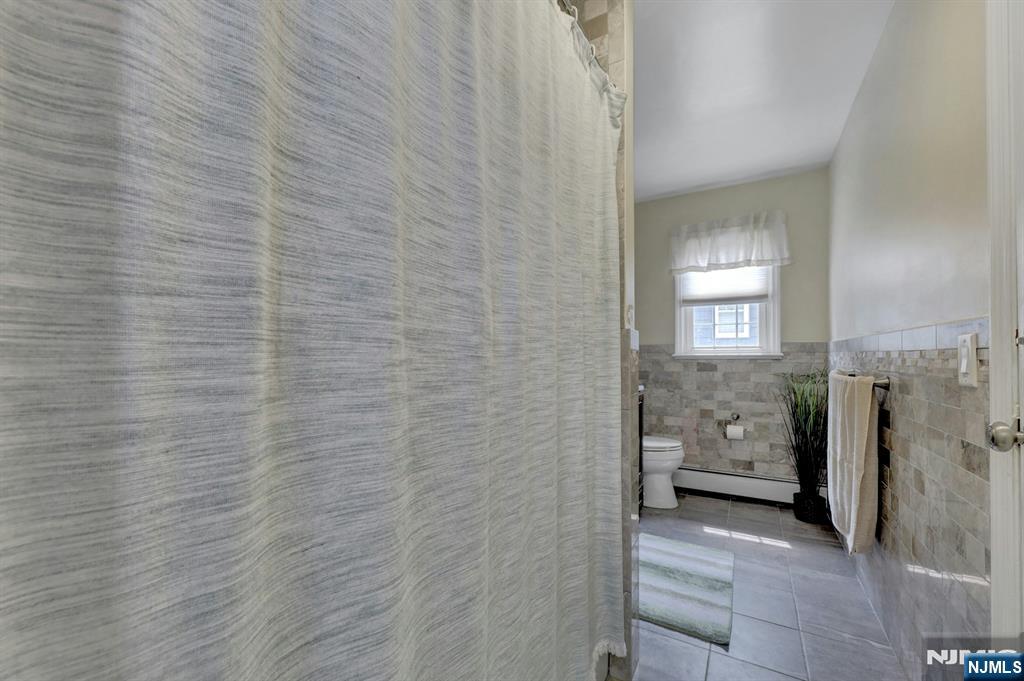 Wood Ridge, New Jersey 07075, United States, 4 Bedrooms Bedrooms, ,2 BathroomsBathrooms,Residential,Active,154080