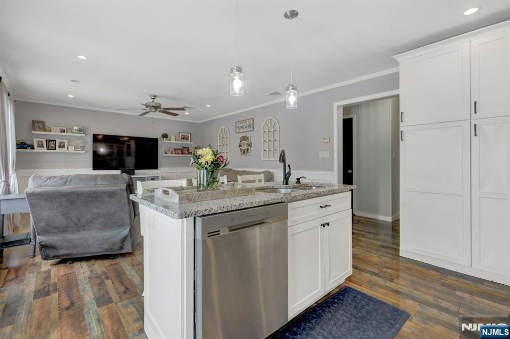 Wood Ridge, New Jersey 07075, United States, 4 Bedrooms Bedrooms, ,2 BathroomsBathrooms,Residential,Active,154080