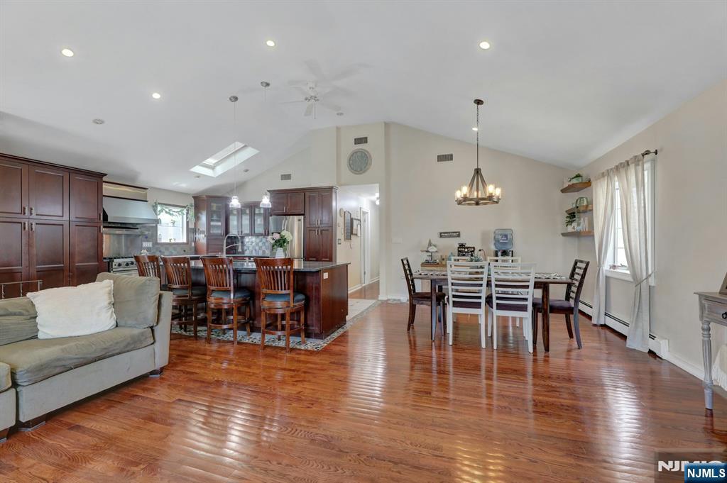 Wood Ridge, New Jersey 07075, United States, 4 Bedrooms Bedrooms, ,2 BathroomsBathrooms,Residential,Active,154080