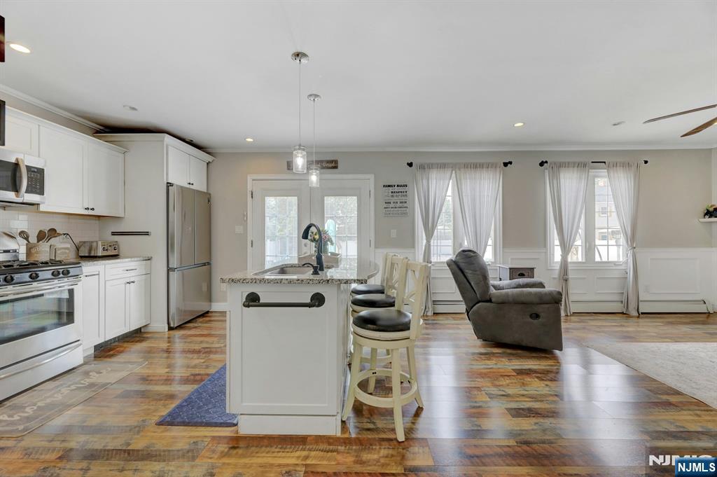 Wood Ridge, New Jersey 07075, United States, 4 Bedrooms Bedrooms, ,2 BathroomsBathrooms,Residential,Active,154080