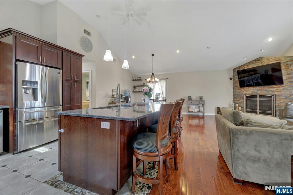 Wood Ridge, New Jersey 07075, United States, 4 Bedrooms Bedrooms, ,2 BathroomsBathrooms,Residential,Active,154080