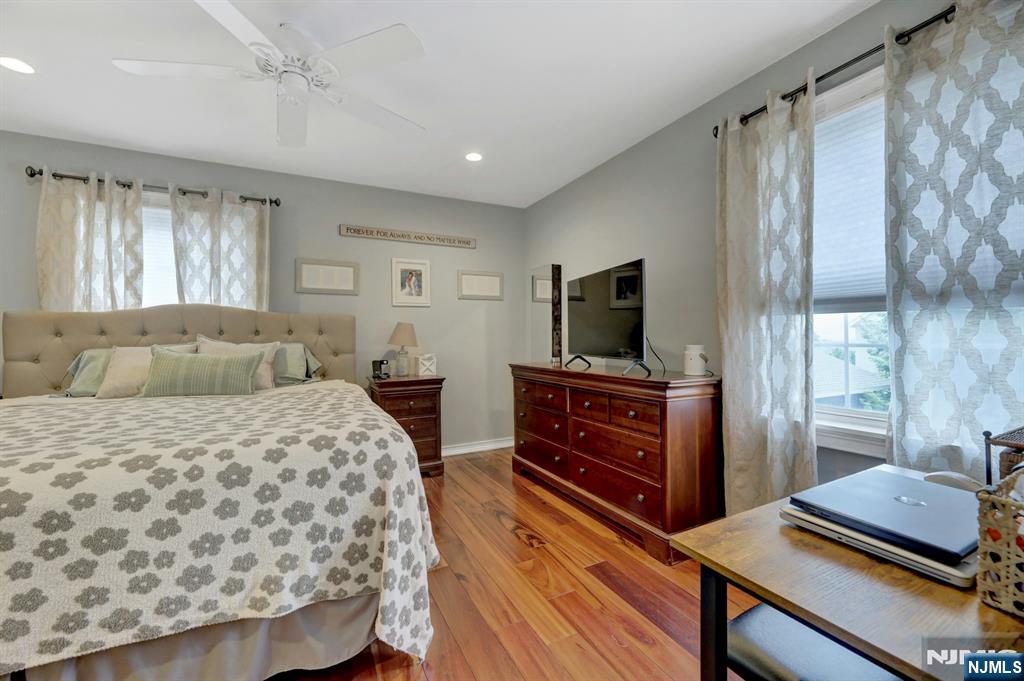 Wood Ridge, New Jersey 07075, United States, 4 Bedrooms Bedrooms, ,2 BathroomsBathrooms,Residential,Active,154080