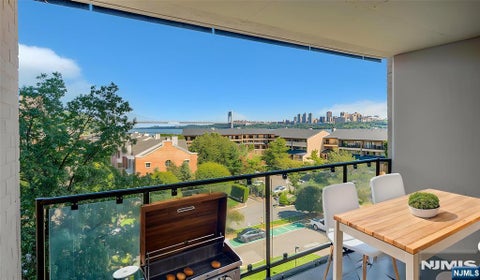Photo of 1203 River RD #4D, Edgewater, NJ 07020 (MLS # 26035140)