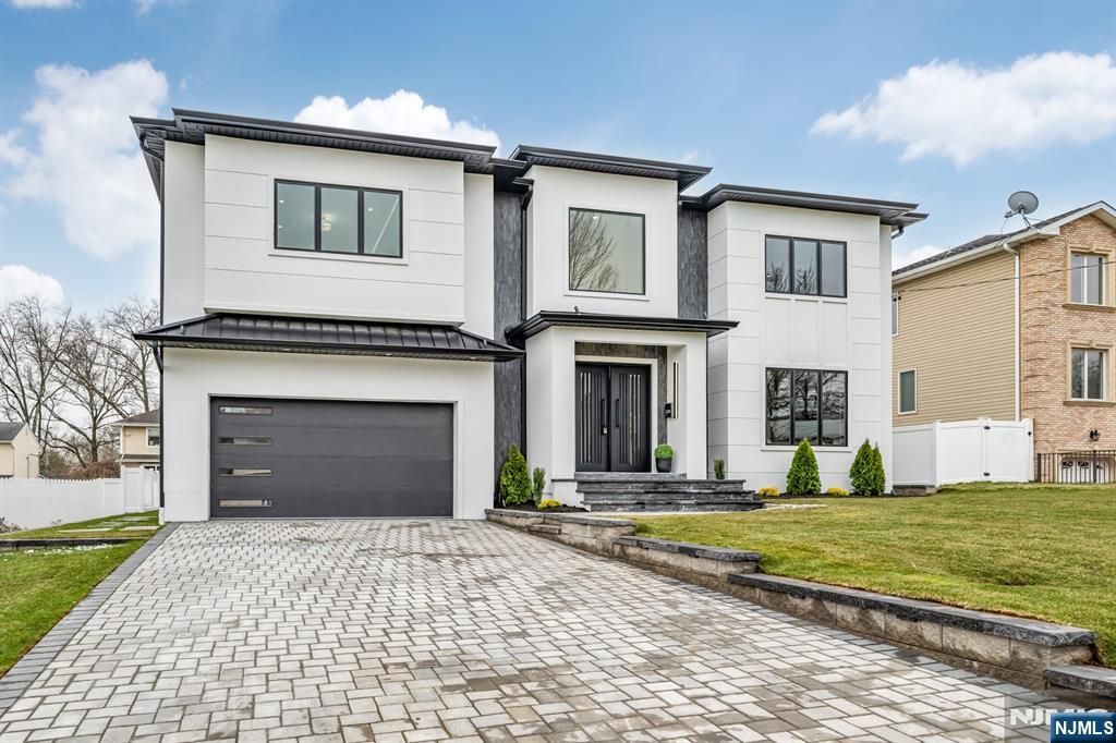 Photo of 234 Vivien Court, Paramus, NJ 07652 (MLS # 26008811)