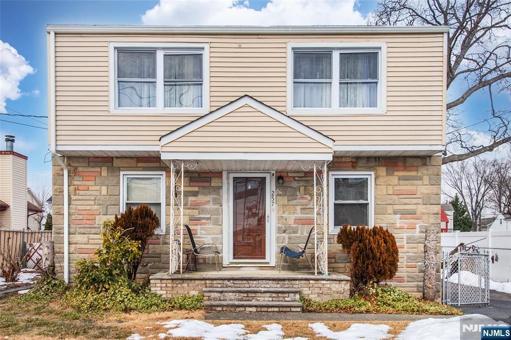 Photo of 257 Floral Ln, Saddle Brook, NJ 07662 (MLS # 26001478)