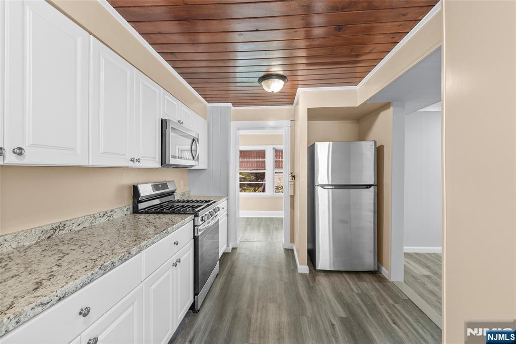 82 Yesler Way