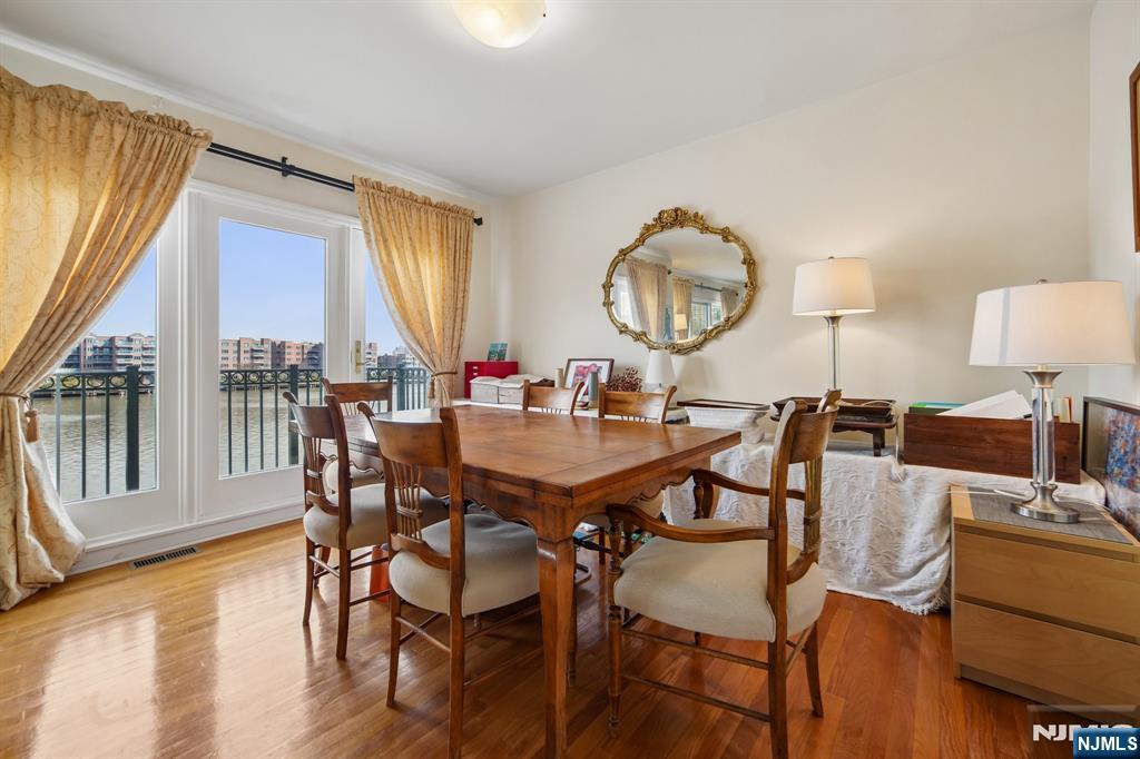 249 The Promenade