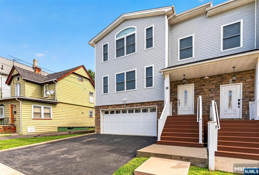 12 Washington Place A