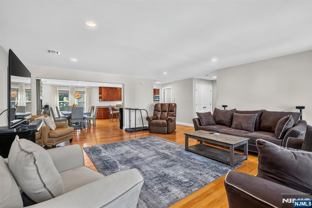 12 Washington Place A