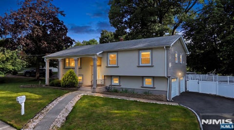 Photo of 66 Lockwood Place, Clifton, NJ 07012 (MLS # 26040507)