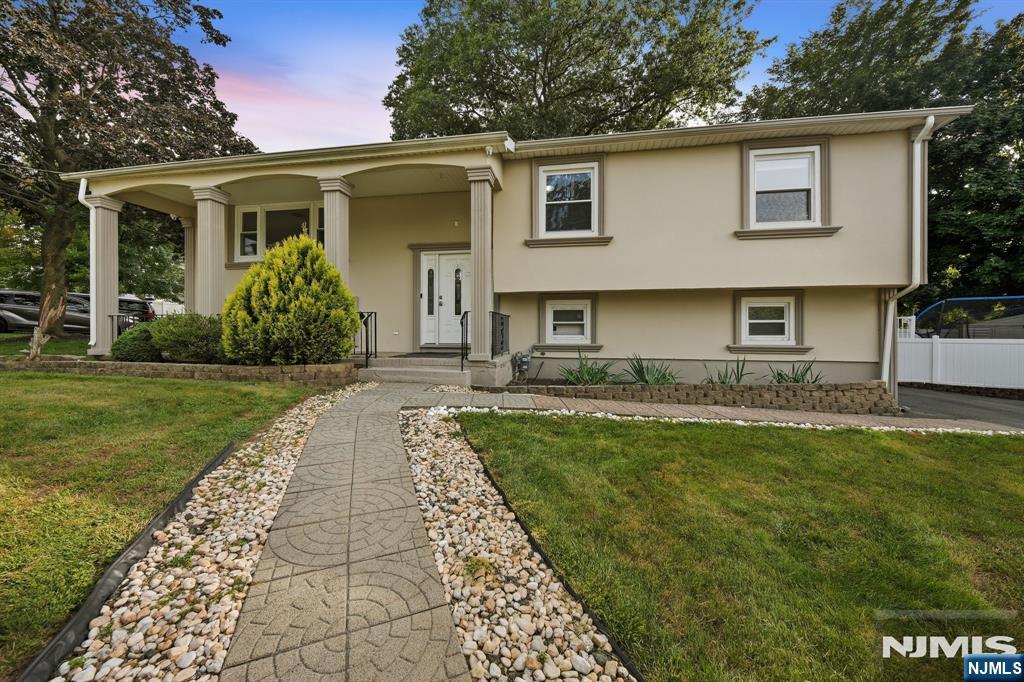 66 Lockwood Place