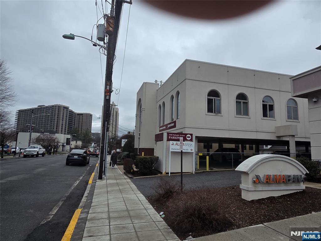 1585 Palisade Avenue