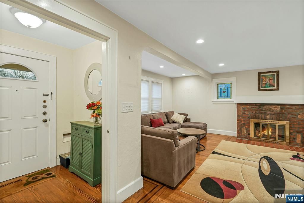 Photo of 425 Beatrice Street, Teaneck, NJ 07666 (MLS # 25040992)