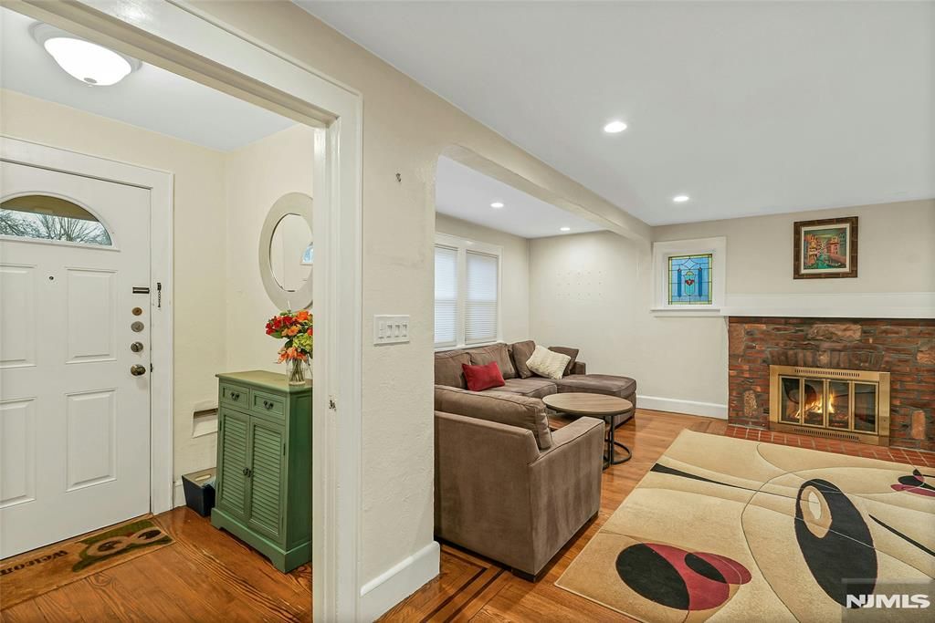 Photo of 425 Beatrice Street, Teaneck, NJ 07666 (MLS # 25040992)