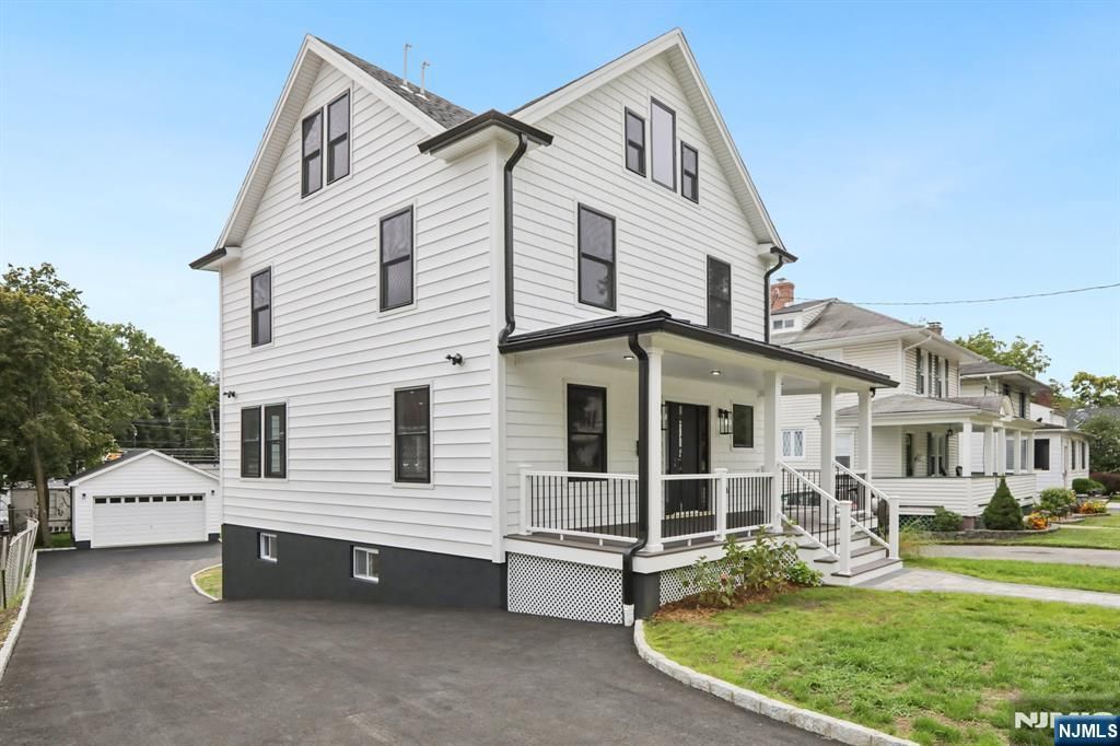 Photo of 76 Elm Road, Caldwell, NJ 07006 (MLS # 25033947)
