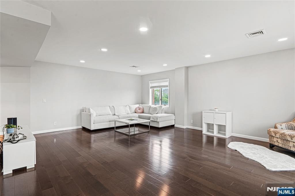 633 Palisade 6B
