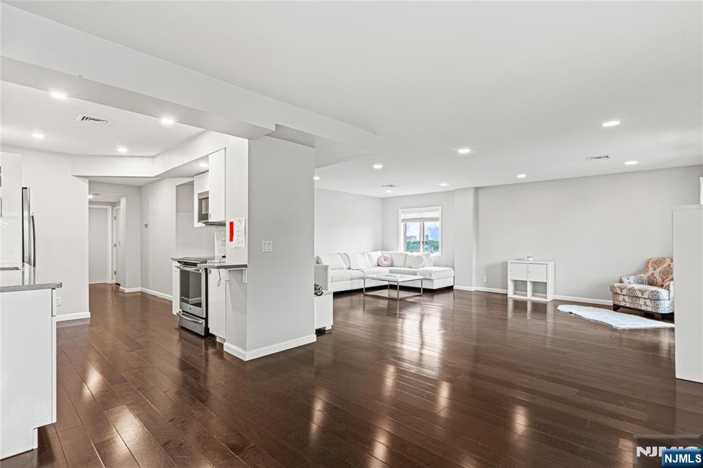633 Palisade 6B