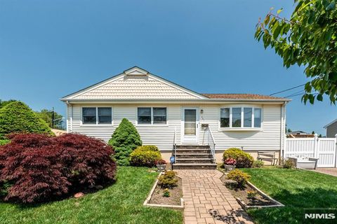 249 Cambridge Avenue Saddle Brook NJ 07663