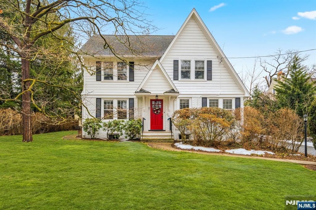 Photo of 97 Harding Road, Glen Rock, NJ 07452 (MLS # 26006969)