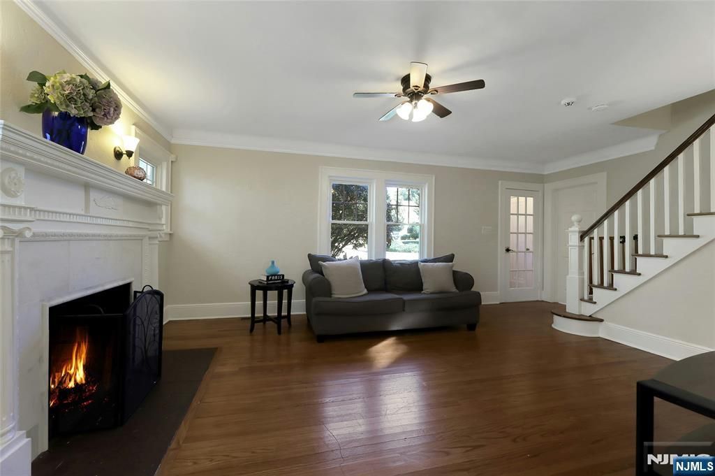 Photo of 394 Ackerman Avenue, Glen Rock, NJ 07452 (MLS # 25029856)