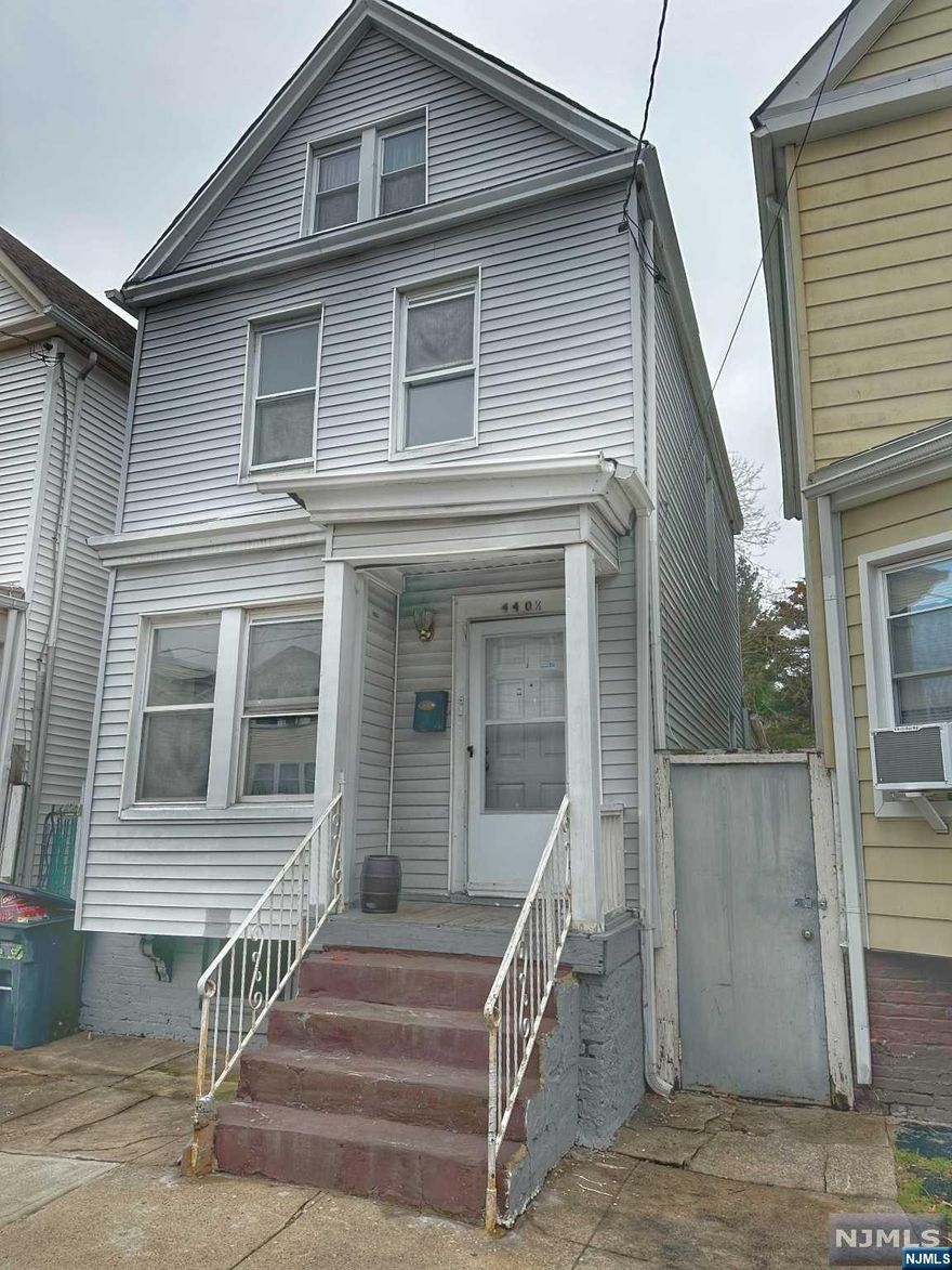 Welcome to 440.5 South 16th St. This renovated home offers a winning combination of affordability, convenience, and comfort! With tall ceilings and plenty of windows, the home is flooded with natural light, creating a warm and inviting ambiance that you'll love coming home to. The natural hardwood floors throughout the living spaces create a warm and inviting atmosphere. You'll love the spacious and open feel of the first floor layout. The large living room flows seamlessly into the newly renovated kitchen with granite counters and ss appliances. This home also boasts large bedrooms, a recently renovated full bathroom, and forced air heat. The basement is perfect for additional store space or can be finished for a bonus living area and there is a nice backyard for outside enjoyment. Conveniently located close to all major highways and public transportation, making it easy to get around and explore all that Newark has to offer. Plus, with very low annual taxes of only $4,345!