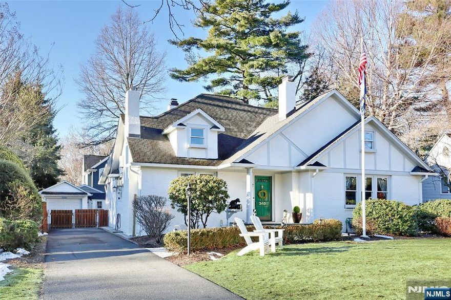 OH - Sat 3/14 1-4pm, Sun 3/15 12-3pm