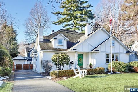 Photo of 340 Fairway Road, Ridgewood Village, NJ 07450 (MLS # 26007856)