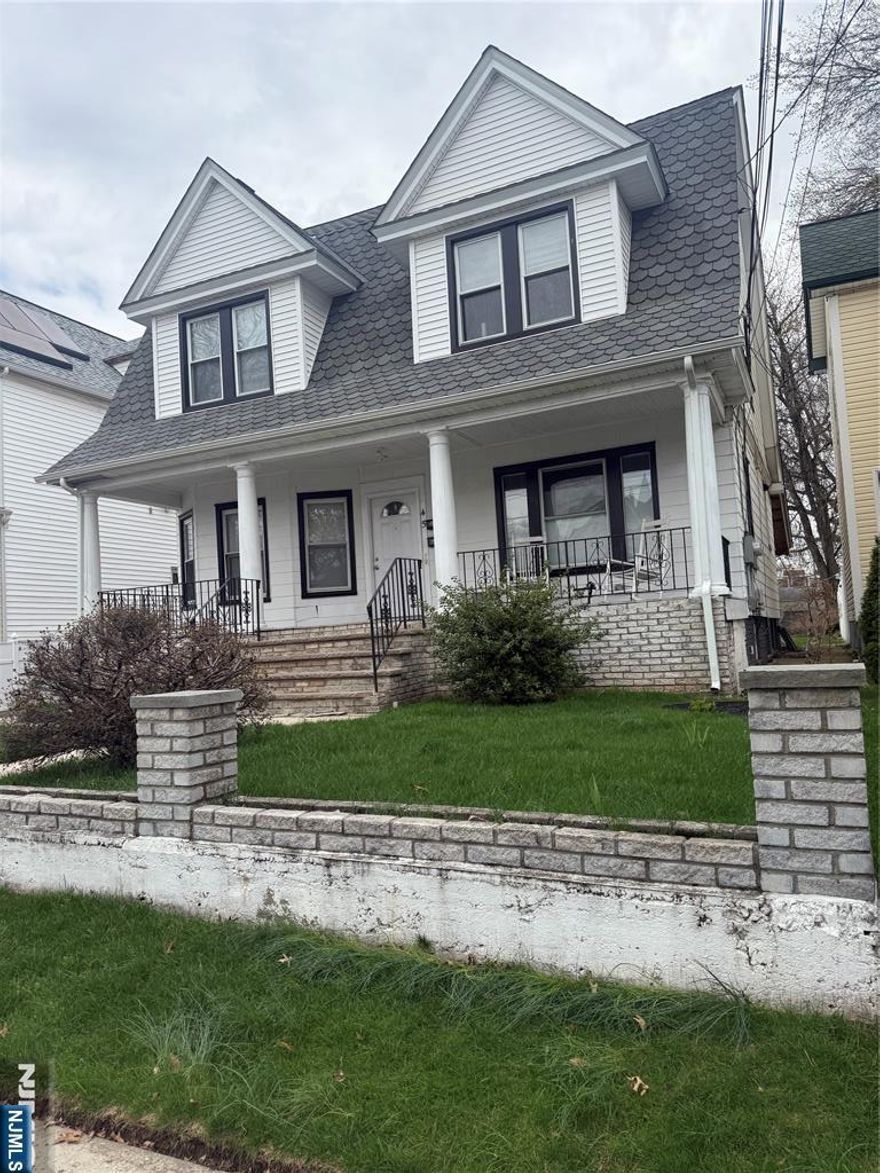 This commuterâ€™s dream rental is just minutes from NYC transportation, shopping centers, and a variety of restaurants. The spacious unit features two large bedrooms, a versatile bonus room perfect for a home office or guest space, a generous eat-in kitchen, and a bright living room ideal for relaxing or entertaining. Enjoy the convenience of an in-unit washer and dryer, a one-car garage, and an additional assigned driveway parking spot. Donâ€™t miss this incredible opportunityâ€”contact Sarah Griess at 973-413-0401 to schedule a showing today!