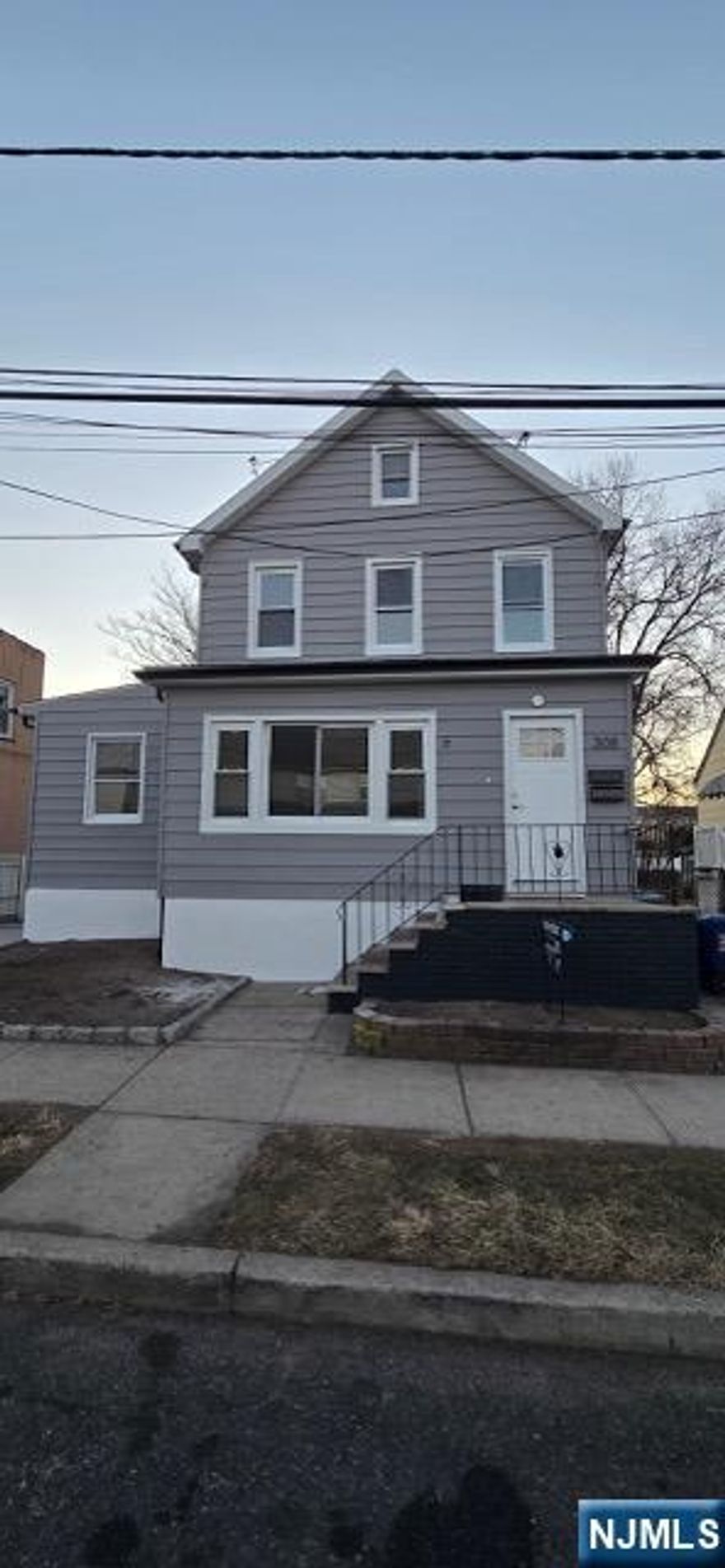 Spacious and fully renovated 3 bedroom apartment, featuring an eat in kitchen, full bath, laundry hook ups and a large sun filled living room. Enjoy modern living with all brand new applianced and high quality finishes throughout. This apartment also offers access to a shared backyard, perfect for relaxing or entertaining, as well as a driveway for convenient off street parking. Ideally located just three blocks from the train, providing an easy commute to NYC. A perfect blend of space, comfort and location!