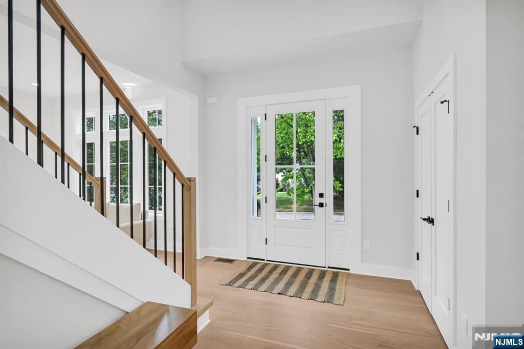 Photo of 76 Springbrook Road, Livingston, NJ 07039 (MLS # 25028061)