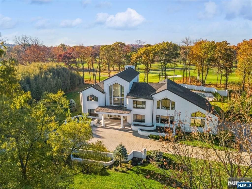 Photo of 23 Rio Vista Drive, Alpine, NJ 07620 (MLS # 25041819)