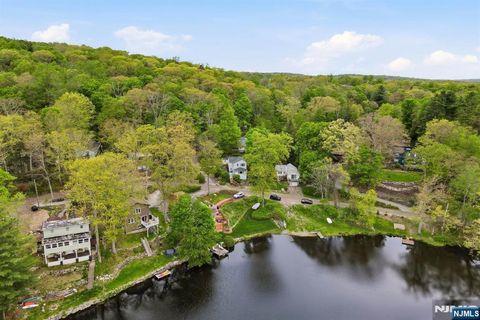 Photo of 48 Goldfinch Lane, West Milford, NJ 07421 (MLS # 26018182)