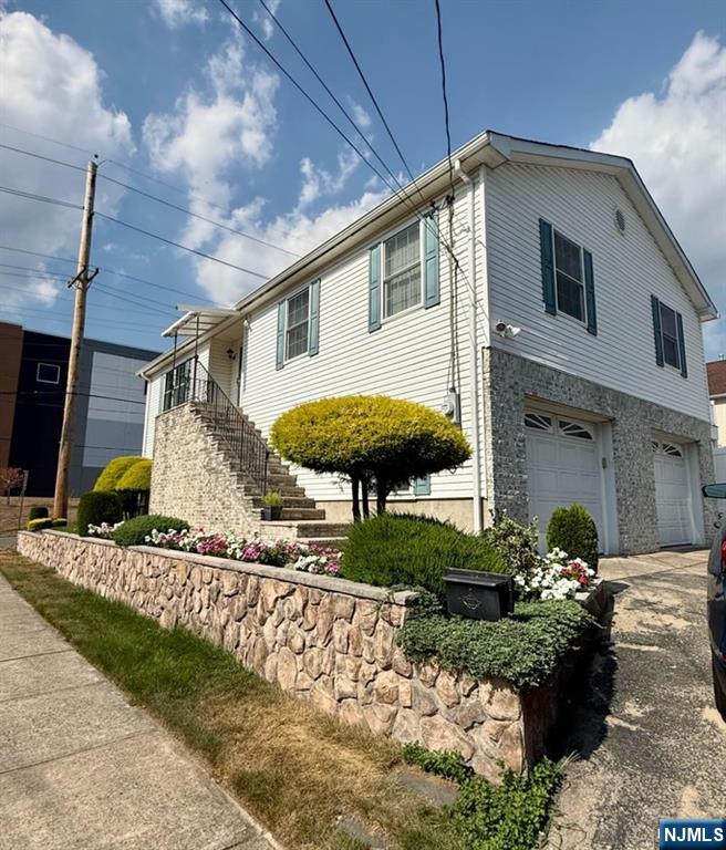 2-02 Fair Lawn Avenue