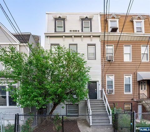 Photo of 258 Clerk St #1, Jersey City, NJ 07304 (MLS # 26007044)