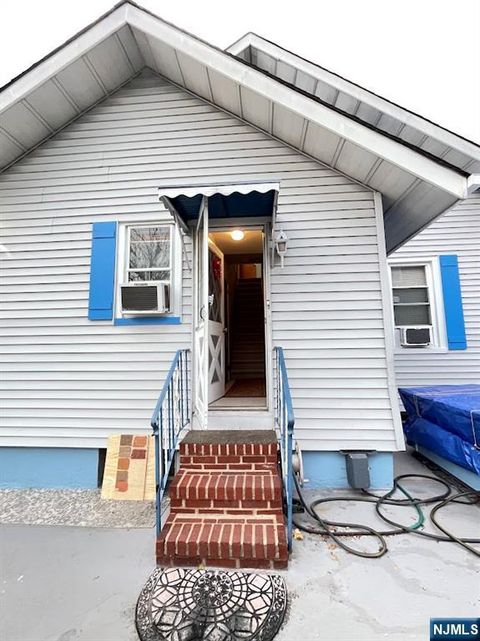 Photo of 50 Ridge Rd #2, Lyndhurst, NJ 07071 (MLS # 25040759)