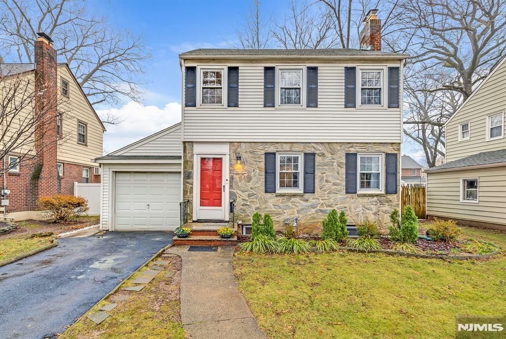 Photo of 227 Passaic Avenue, Bloomfield, NJ 07003 (MLS # 26008875)