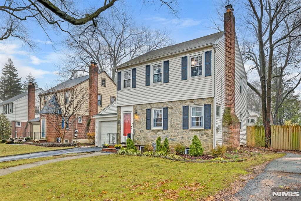 Photo of 227 Passaic Avenue, Bloomfield, NJ 07003 (MLS # 26008875)