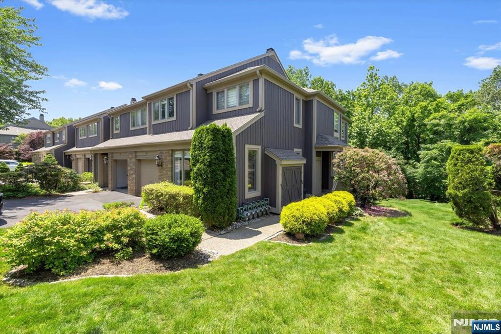 Property for Sale at 289 Vista View Drive, Mahwah, New Jersey - Bedrooms: 3 
Bathrooms: 4  - $770,000