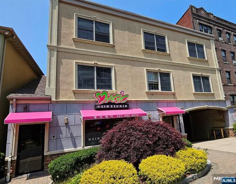 Photo of 507 Broad Avenue, Palisades Park, NJ 07650 (MLS # 26006305)